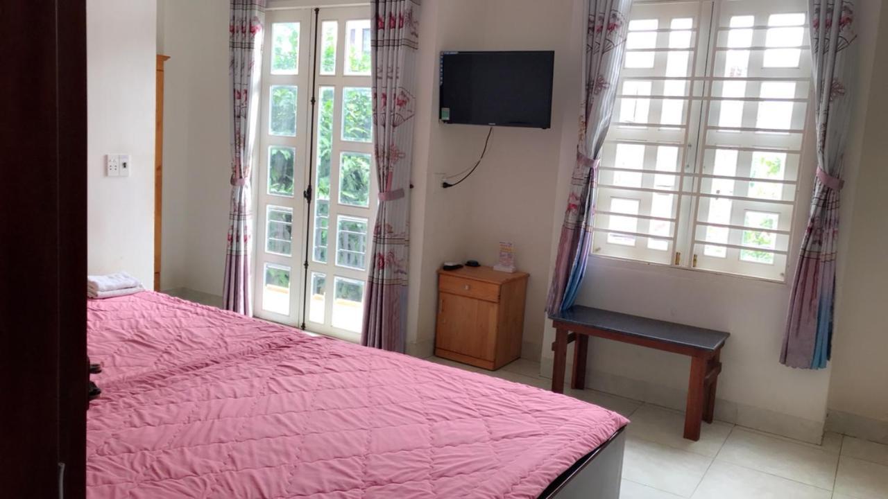 Nha Nghi Hoang Hoa Hotell Buon Ma Thuot Eksteriør bilde
