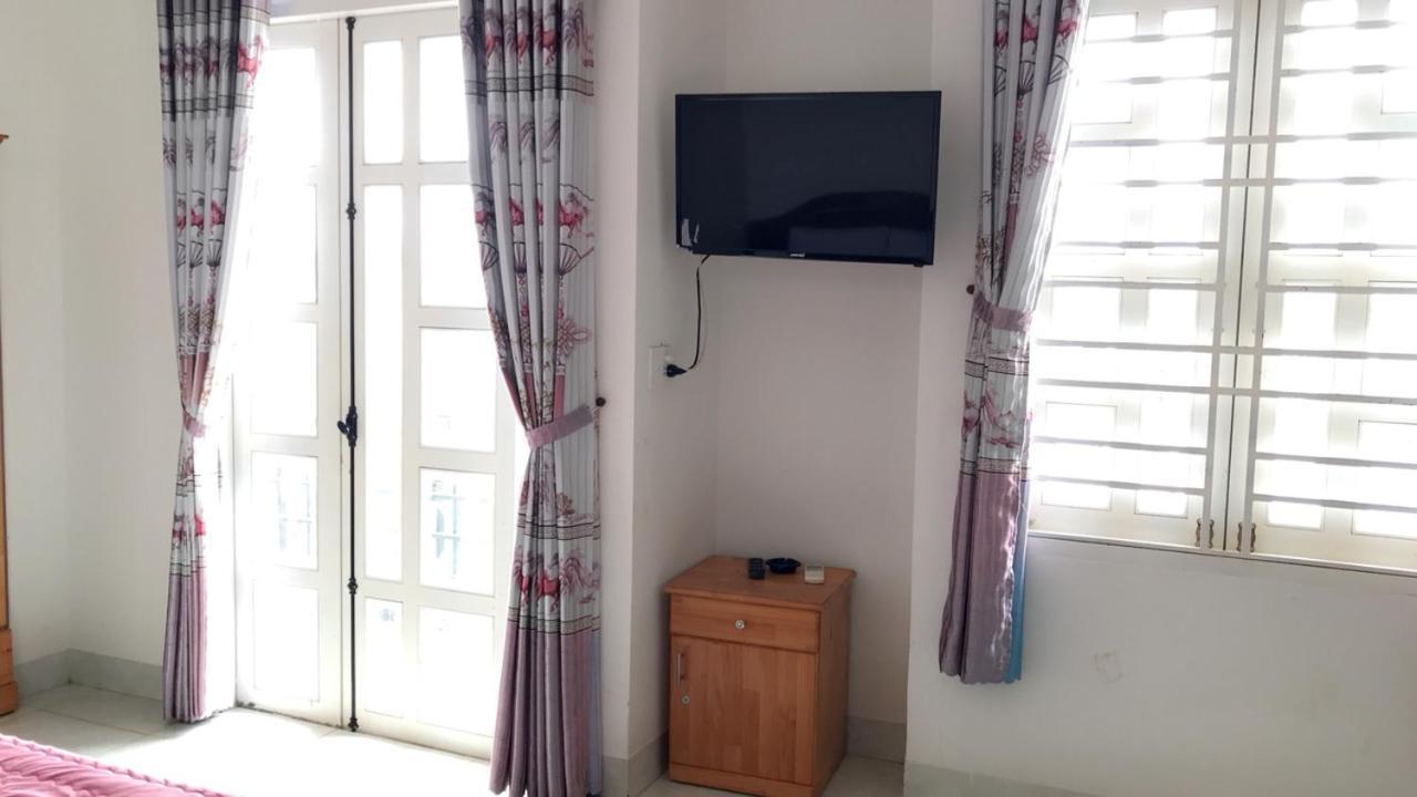 Nha Nghi Hoang Hoa Hotell Buon Ma Thuot Eksteriør bilde